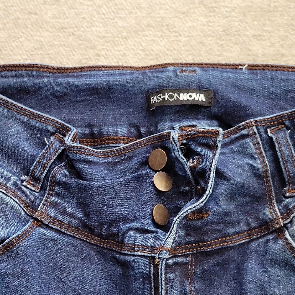 Fashion Nova Women's Blue Jeans